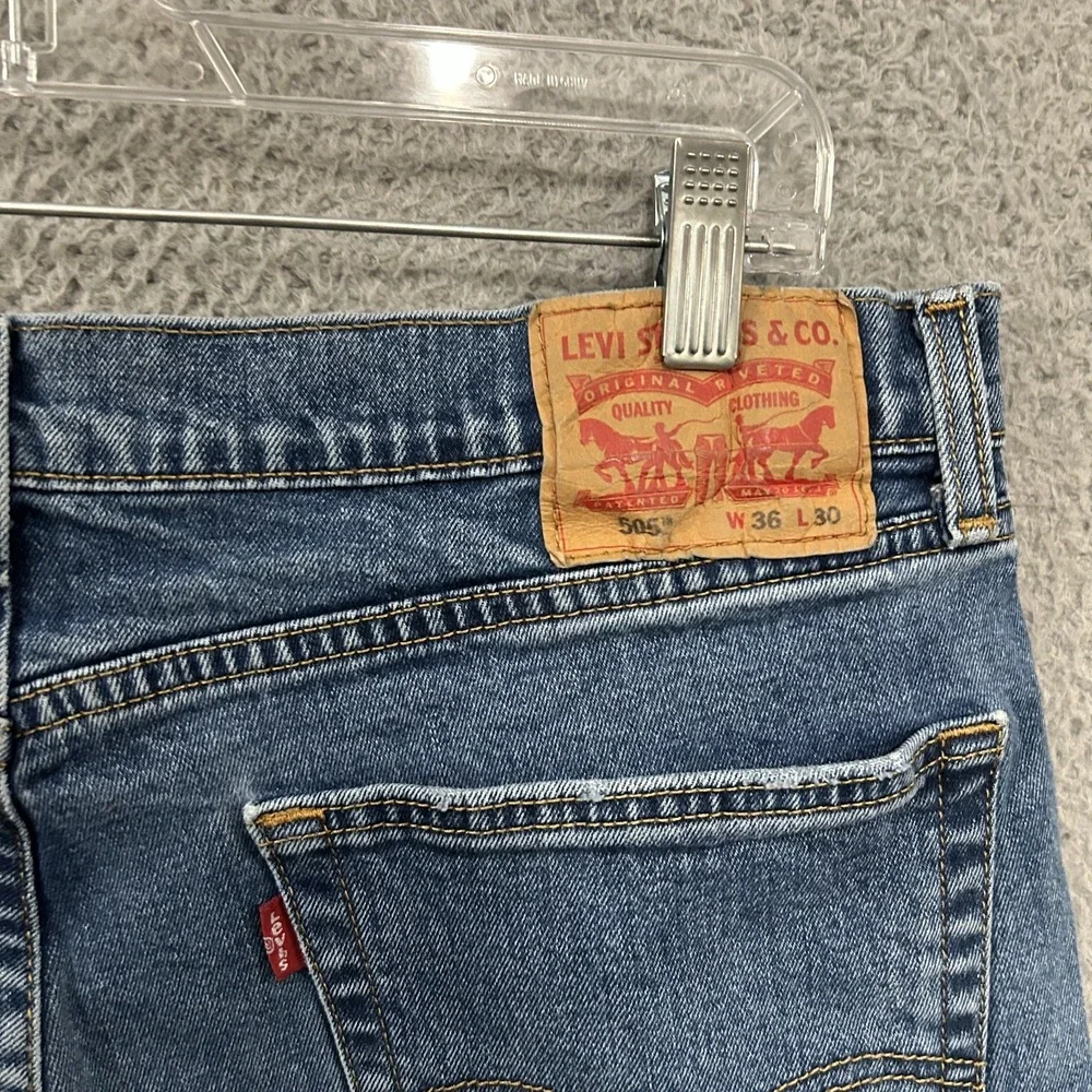 Levis Jeans Mens 36x30 Blue Denim 505 Regular Straight American Medium Wash